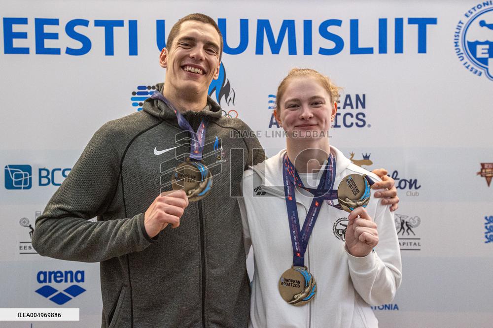 Estonian swimming team arrived at Tallinn Airport