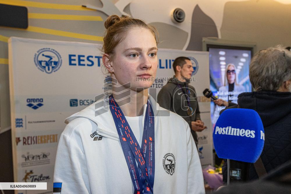 Estonian swimming team arrived at Tallinn Airport