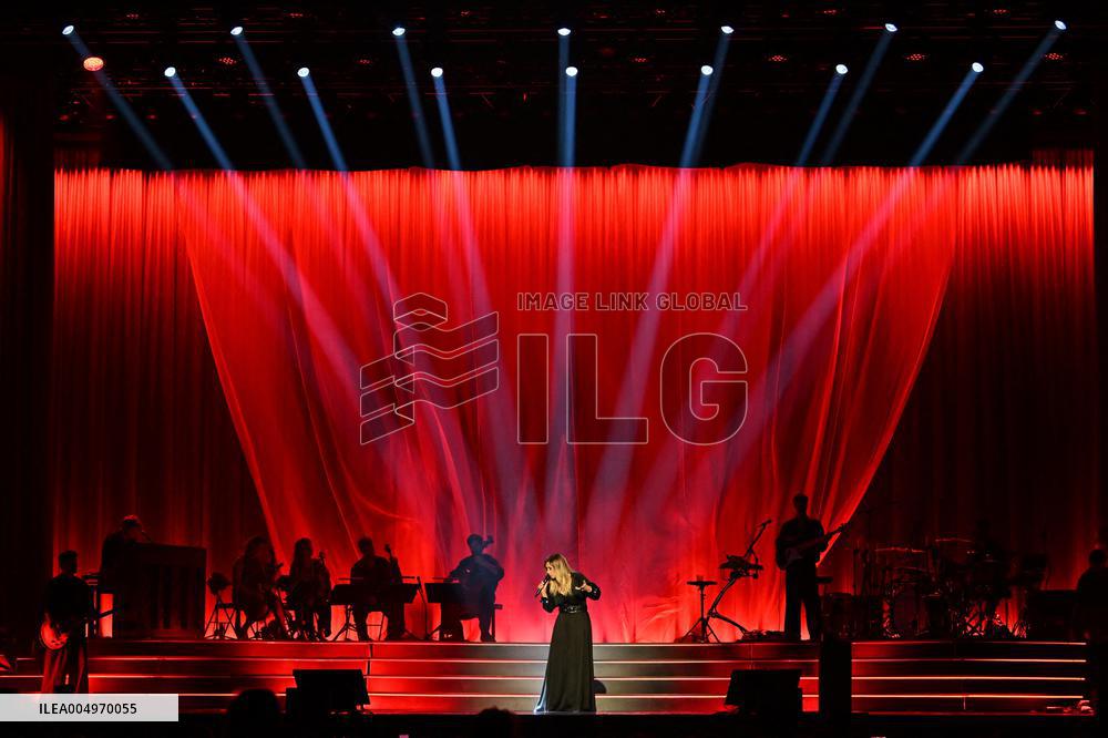 Lara Fabian Concert - Paris