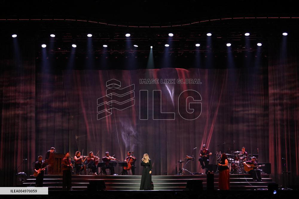 Lara Fabian Concert - Paris