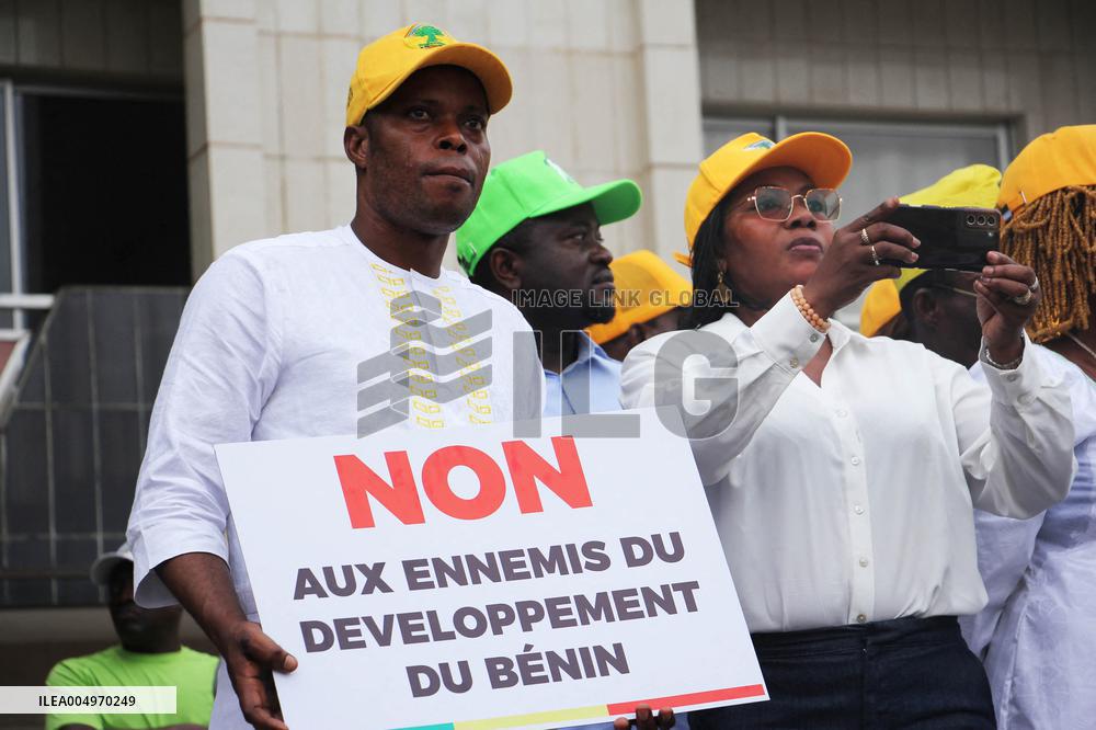 Protest Against The Attempted Military Coup In Benin - Cotonou