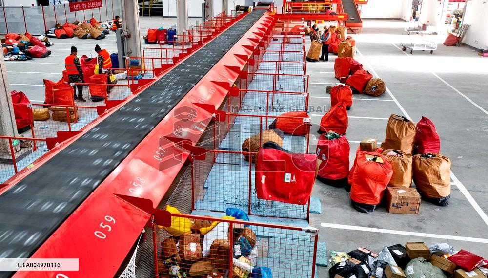 Intelligent Sorting Warehouse for Express Delivery
