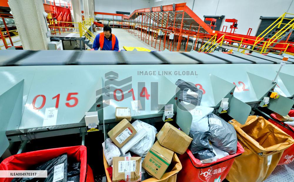 Intelligent Sorting Warehouse for Express Delivery