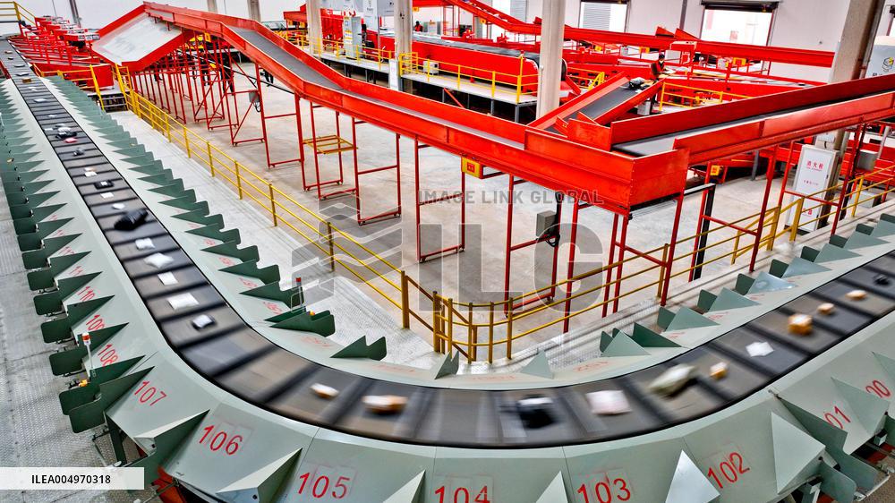 Intelligent Sorting Warehouse for Express Delivery