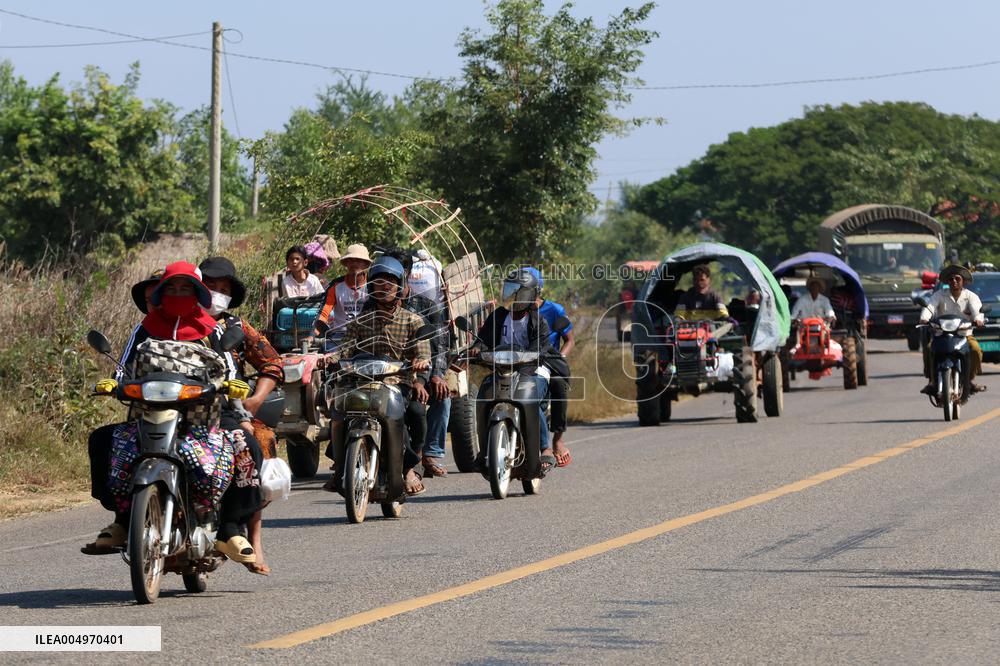 Cambodian Villagers Flee Their Homes Near the Cambodia-Thailand