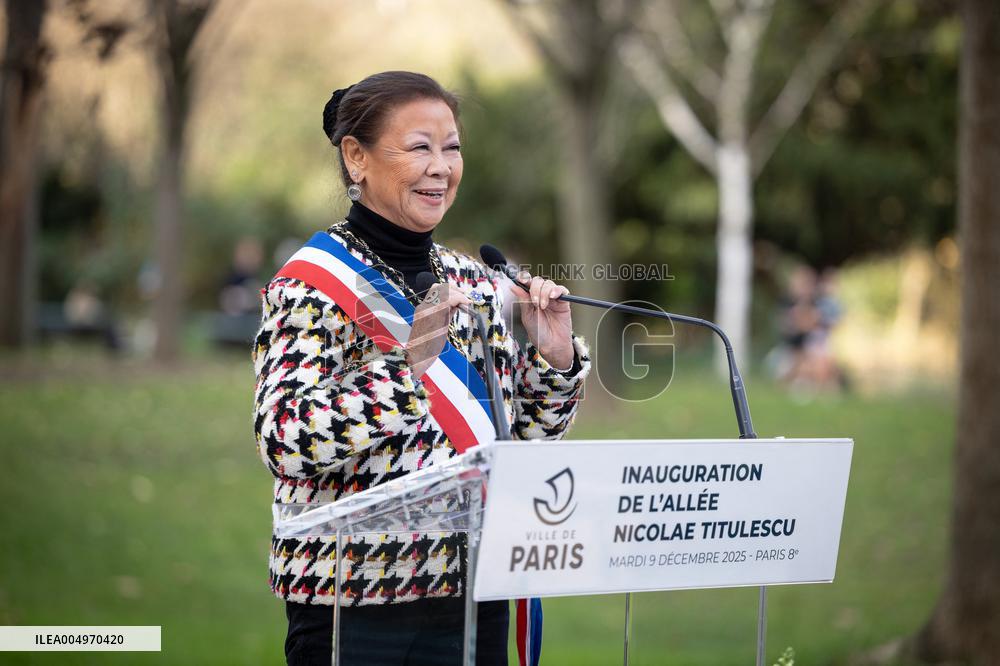 Inauguration of the Nicolae Titulescu walkway by Anne Hidalgo and the President of Romania - Paris AJ