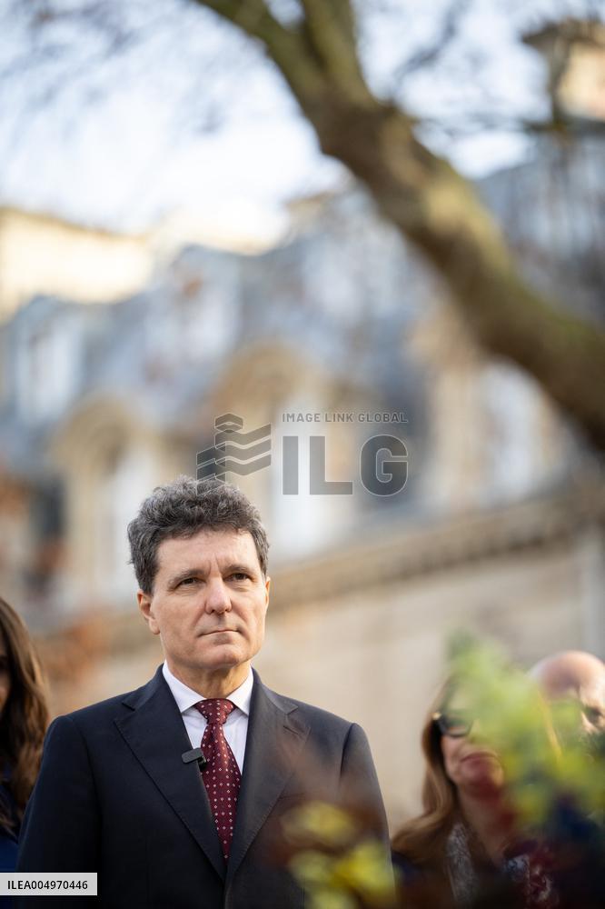 Inauguration of the Nicolae Titulescu walkway by Anne Hidalgo and the President of Romania - Paris AJ