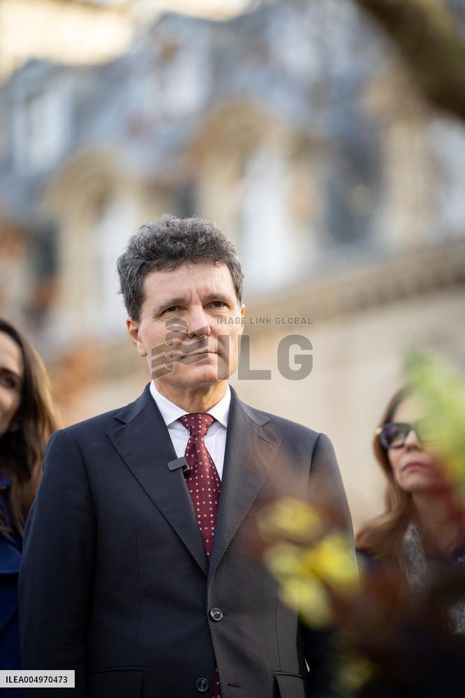 Inauguration of the Nicolae Titulescu walkway by Anne Hidalgo and the President of Romania - Paris AJ