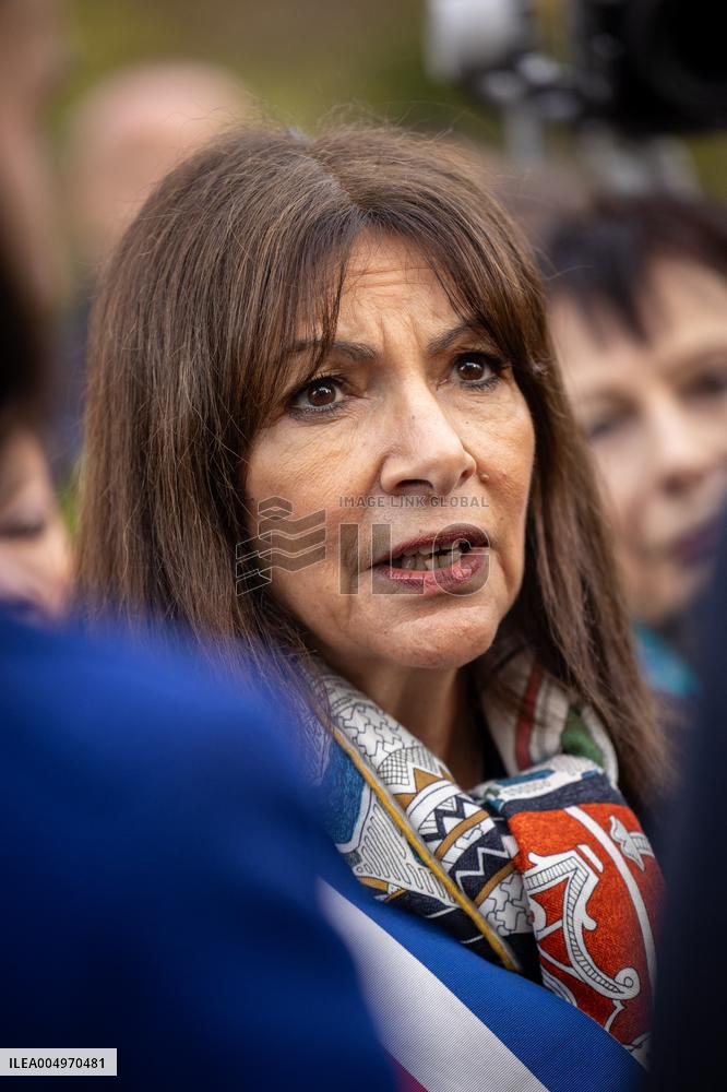 Inauguration of the Nicolae Titulescu walkway by Anne Hidalgo and the President of Romania - Paris AJ