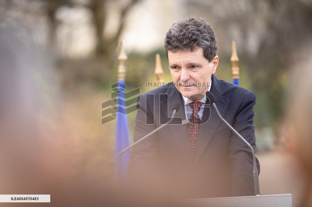 Inauguration of the Nicolae Titulescu walkway by Anne Hidalgo and the President of Romania - Paris AJ
