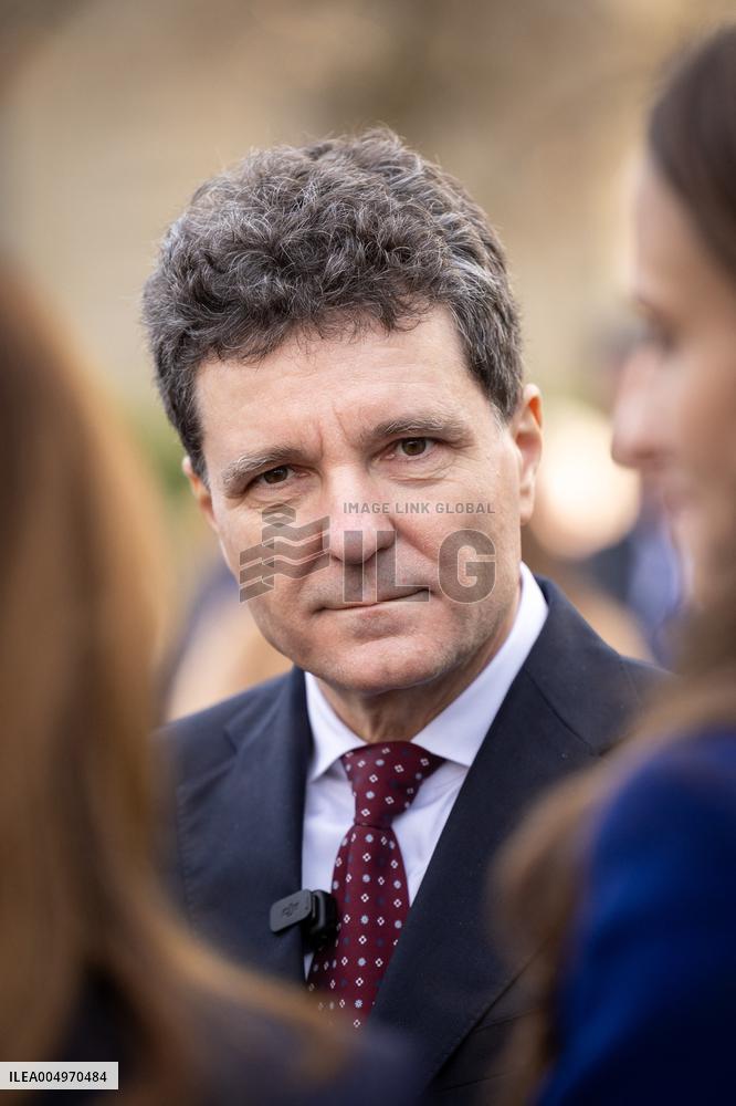 Inauguration of the Nicolae Titulescu walkway by Anne Hidalgo and the President of Romania - Paris AJ
