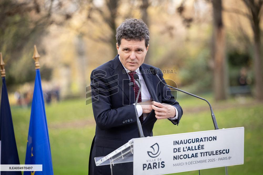 Inauguration of the Nicolae Titulescu walkway by Anne Hidalgo and the President of Romania - Paris AJ