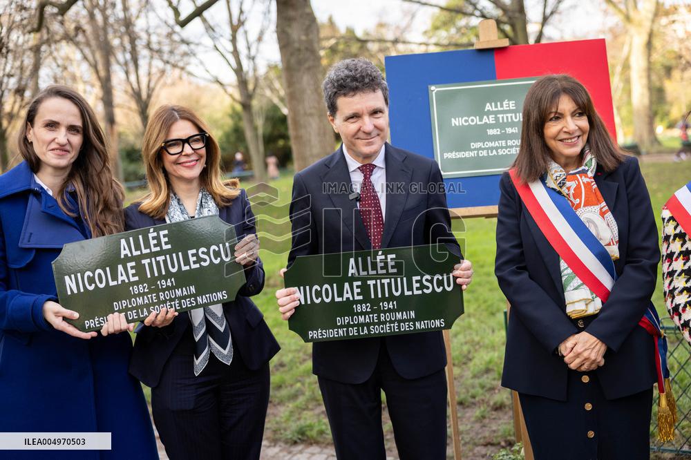 Inauguration of the Nicolae Titulescu walkway by Anne Hidalgo and the President of Romania - Paris AJ