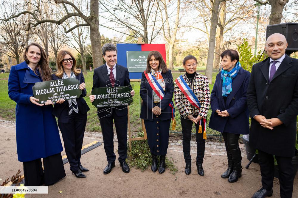 Inauguration of the Nicolae Titulescu walkway by Anne Hidalgo and the President of Romania - Paris AJ