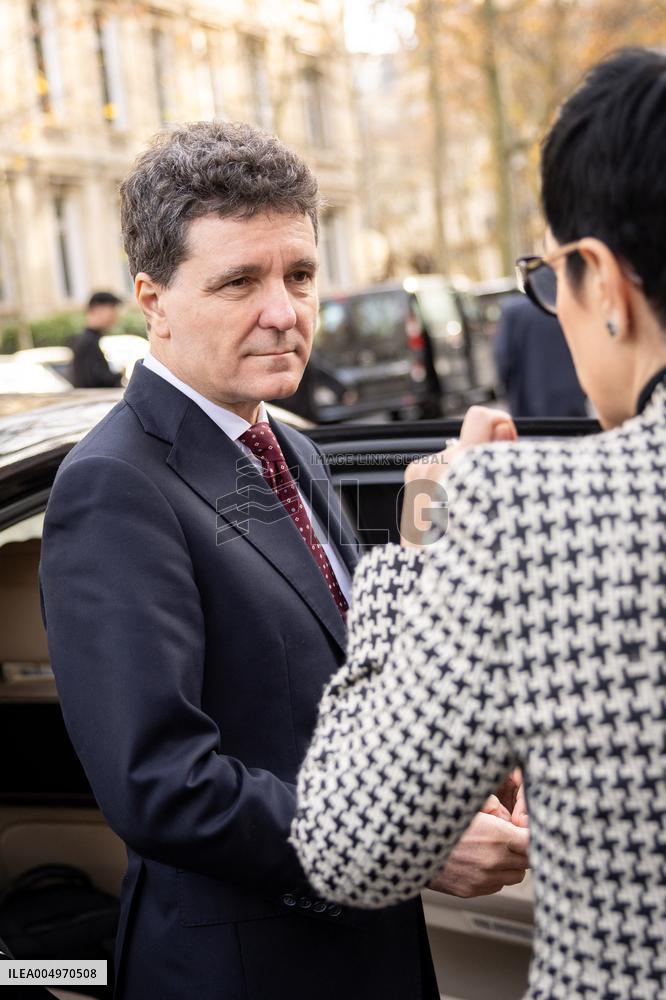 Inauguration of the Nicolae Titulescu walkway by Anne Hidalgo and the President of Romania - Paris AJ