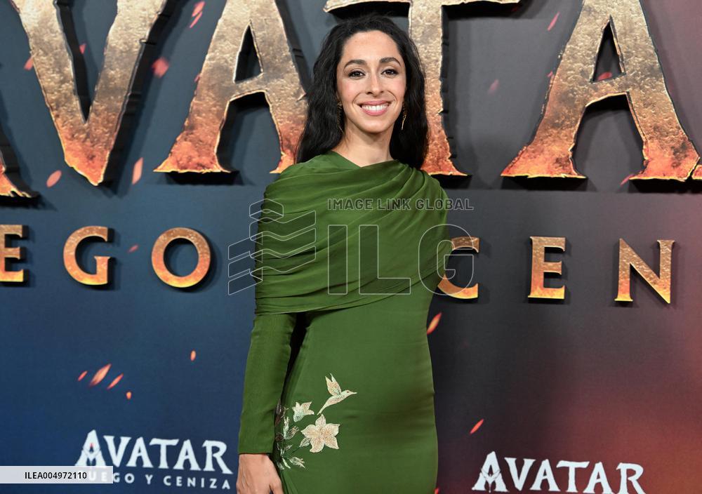 Oona Chaplin At Avatar Fire And Ash Premiere - Madrid