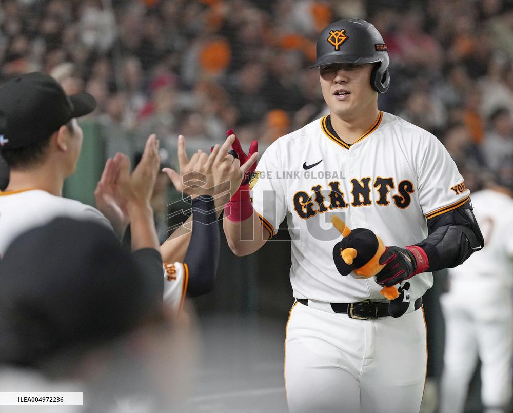 Baseball: Giants slugger Kazuma Okamoto