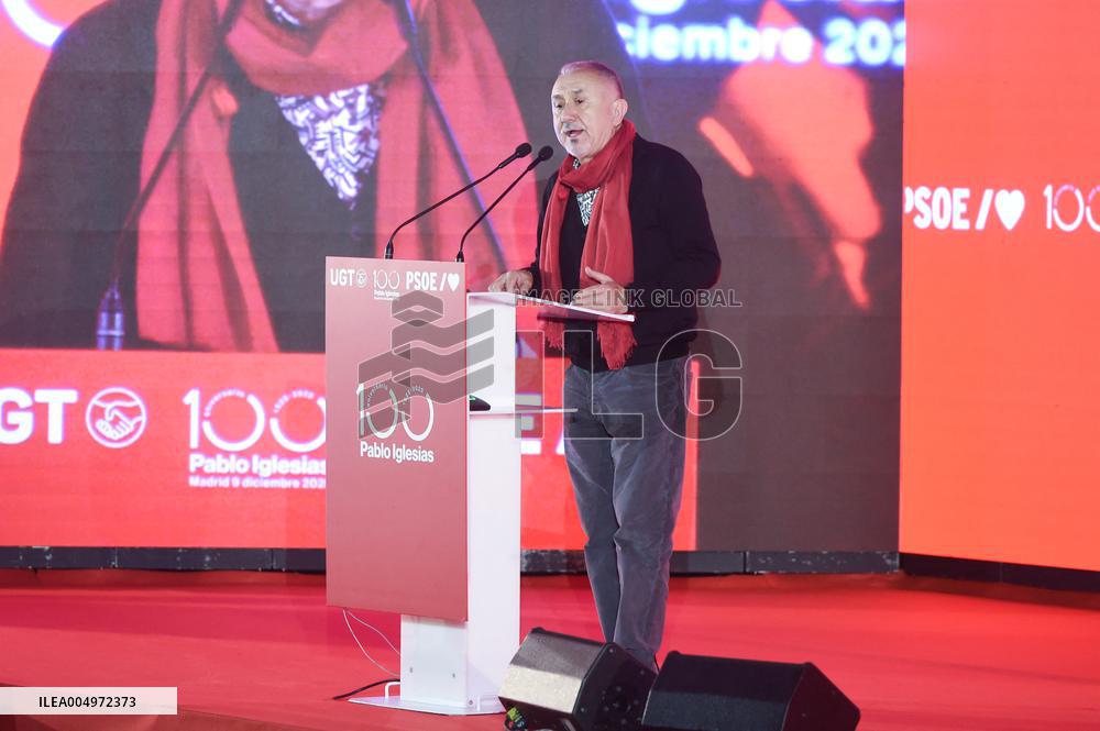 Pedro Sánchez and Pepe Álvarez take part in the event marking the centenary of the death of Pablo Iglesias Posse
