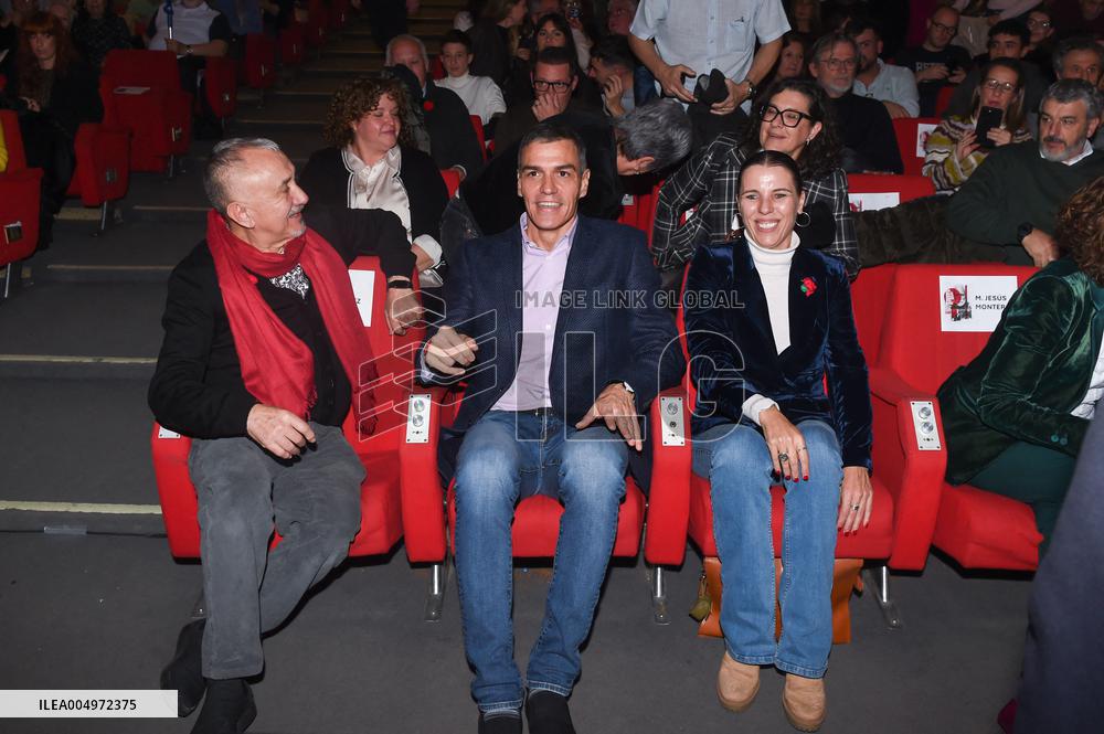 Pedro Sánchez and Pepe Álvarez take part in the event marking the centenary of the death of Pablo Iglesias Posse