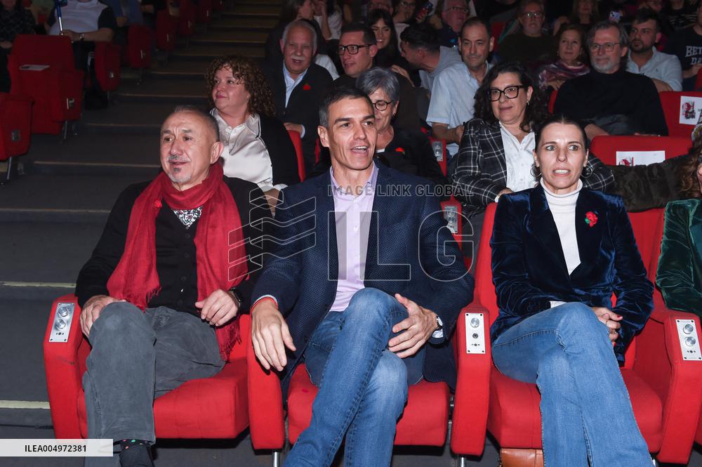 Pedro Sánchez and Pepe Álvarez take part in the event marking the centenary of the death of Pablo Iglesias Posse