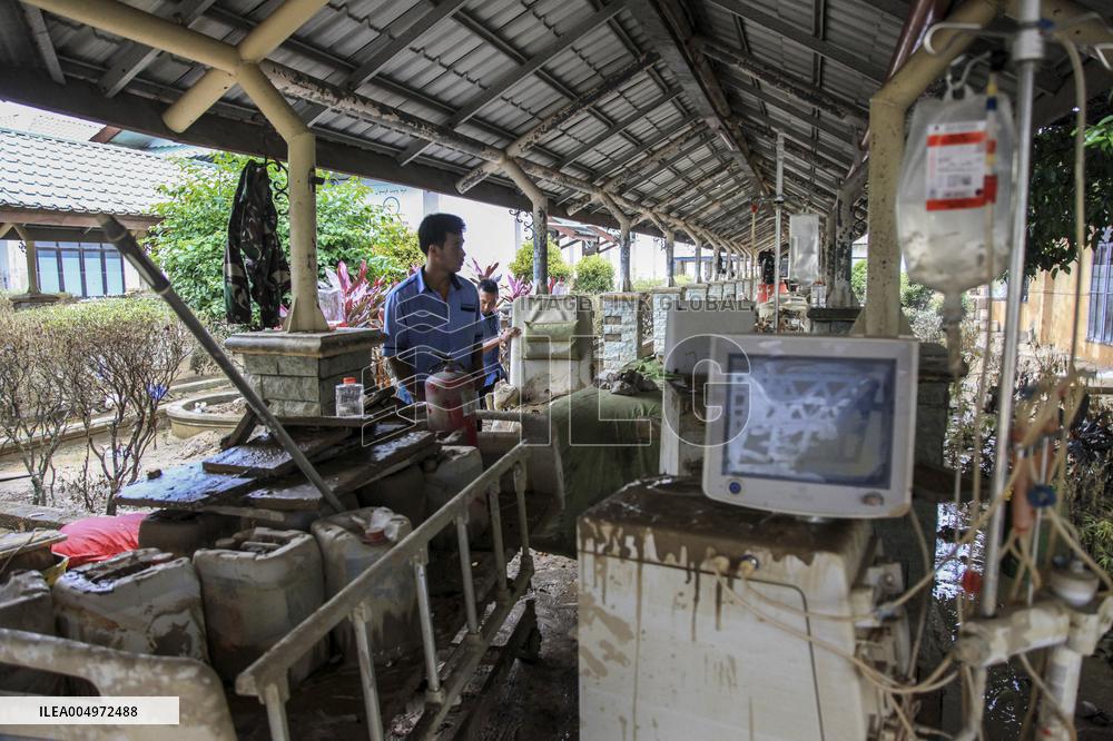 Landslides Destroy Aceh Villages - Indonesia