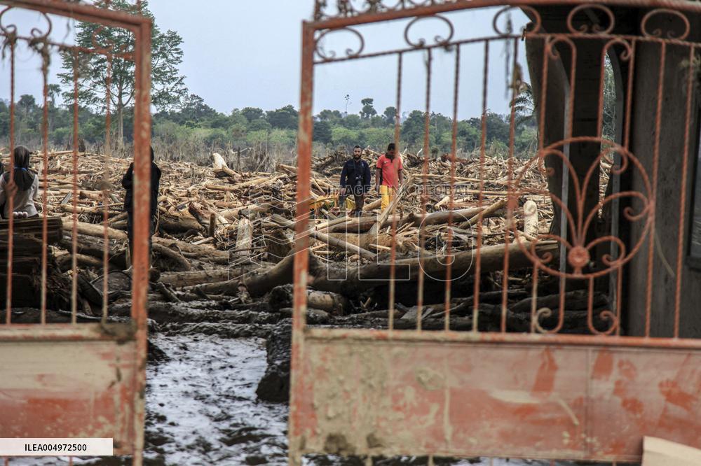 Landslides Destroy Aceh Villages - Indonesia