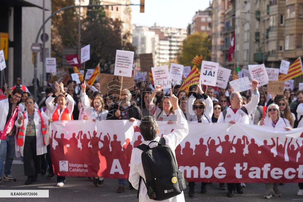 Demonstration of Metges De Catalunya for The Statewide Medical Strike - Spain