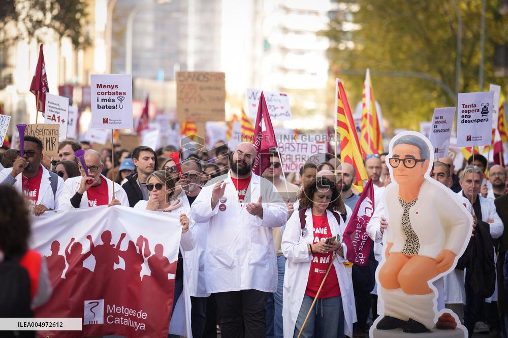 Demonstration of Metges De Catalunya for The Statewide Medical Strike - Spain