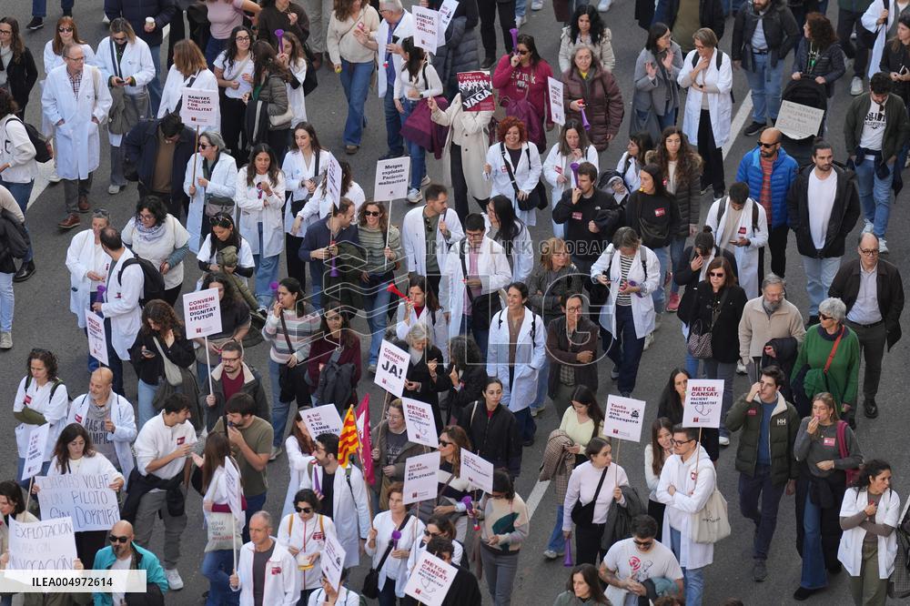 Demonstration of Metges De Catalunya for The Statewide Medical Strike - Spain