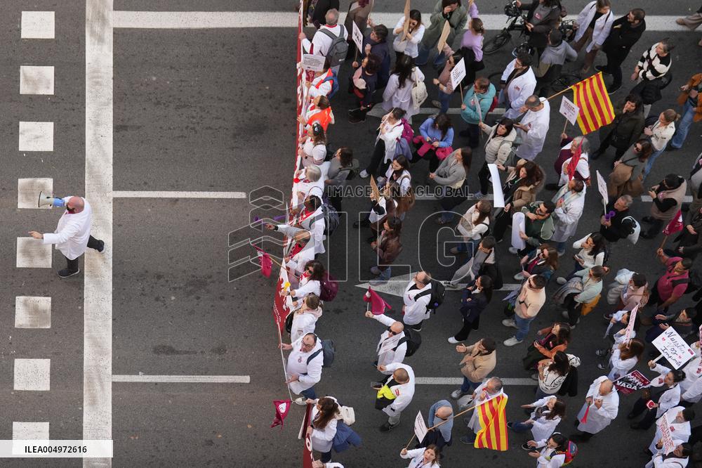 Demonstration of Metges De Catalunya for The Statewide Medical Strike - Spain