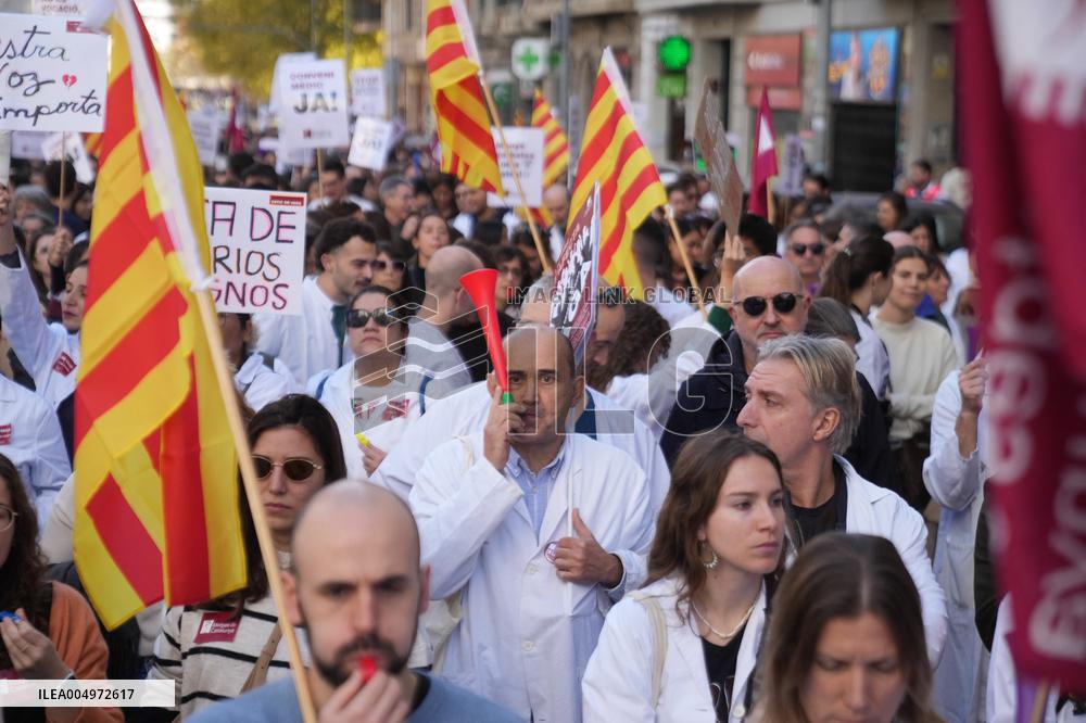 Demonstration of Metges De Catalunya for The Statewide Medical Strike - Spain
