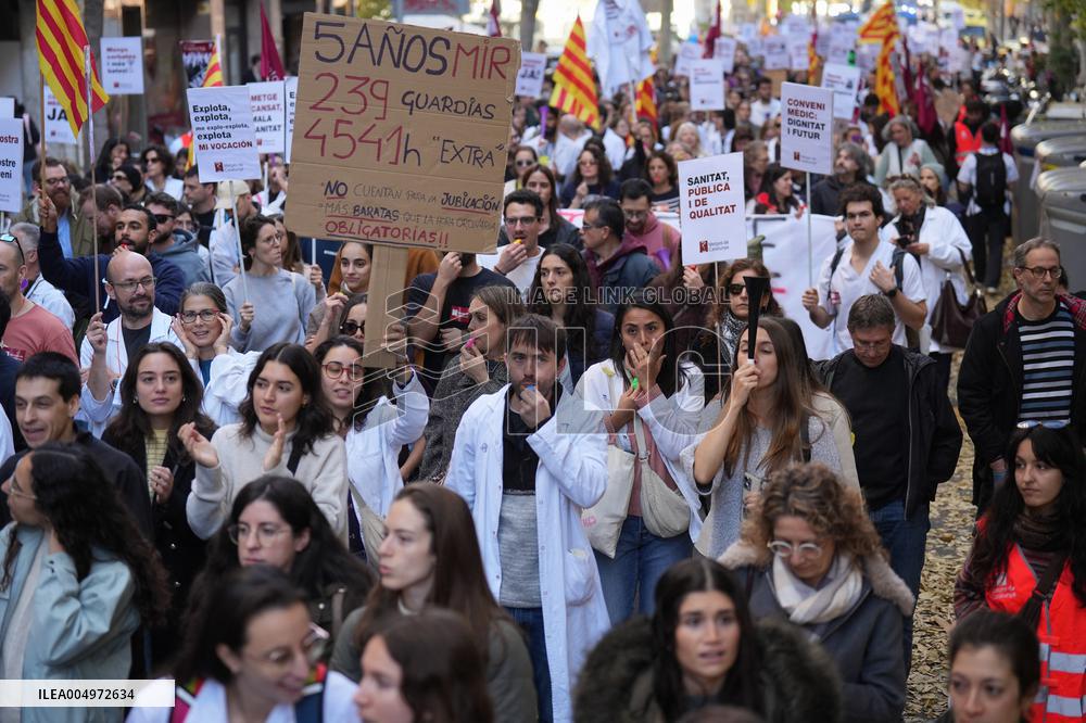 Demonstration of Metges De Catalunya for The Statewide Medical Strike - Spain