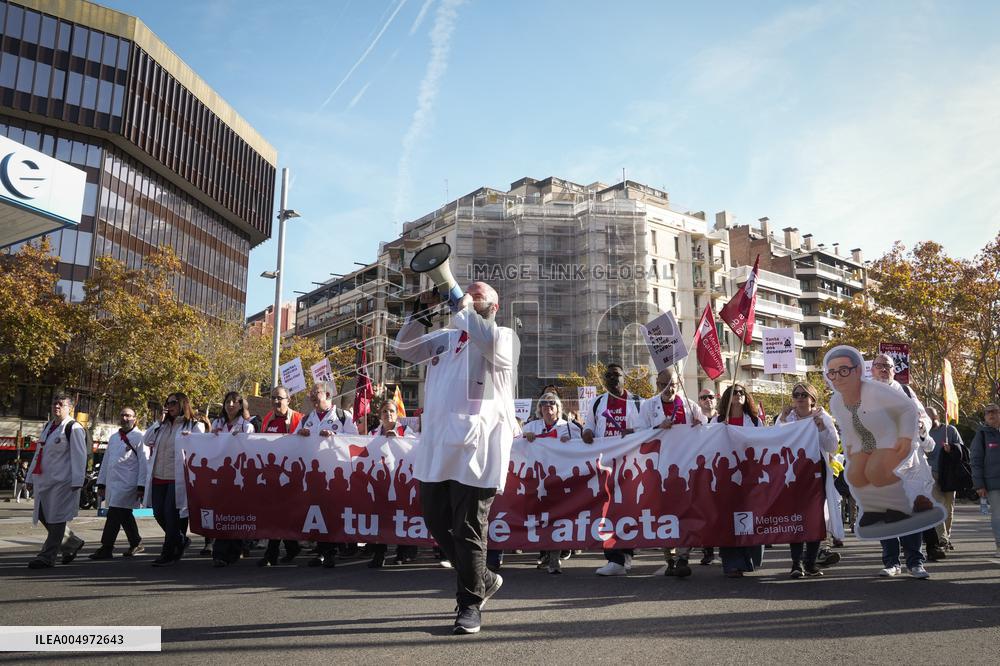 Demonstration of Metges De Catalunya for The Statewide Medical Strike - Spain