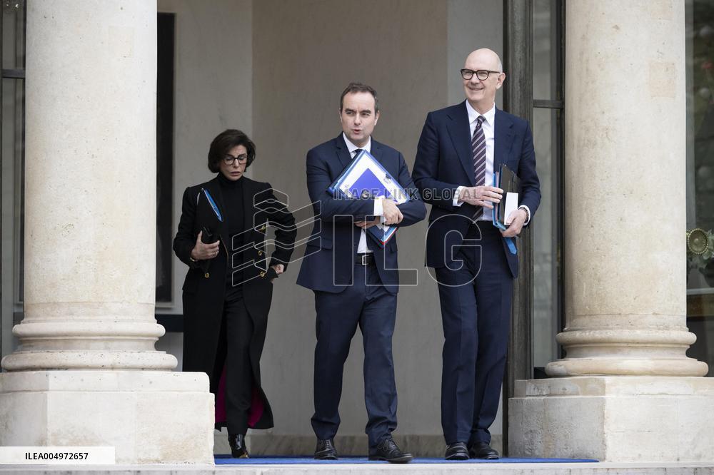 Weekly Cabinet Meeting - Paris