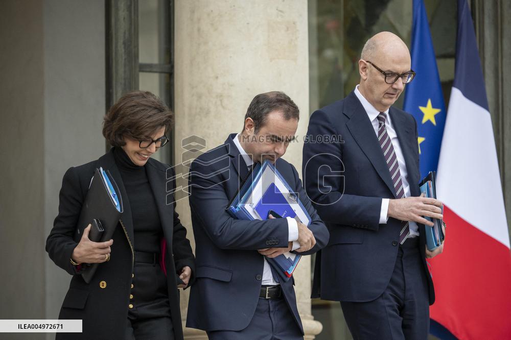 Weekly Cabinet Meeting - Paris