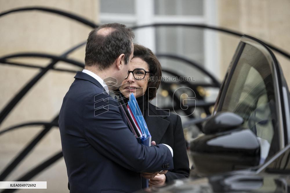 Weekly Cabinet Meeting - Paris