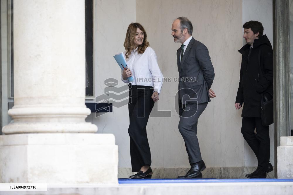 Weekly Cabinet Meeting - Paris