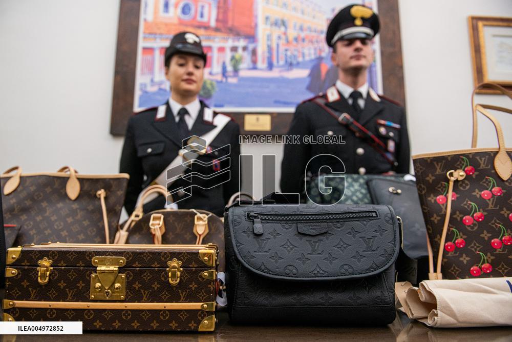 Carabinieri Return Stolen Bags In Press Conference - Rome