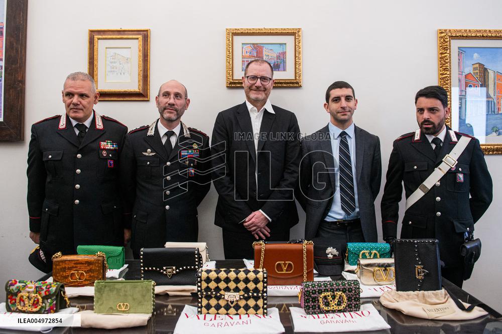 Carabinieri Return Stolen Bags In Press Conference - Rome