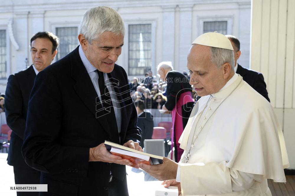 Pope Leo Leads The General Audience - Vatican