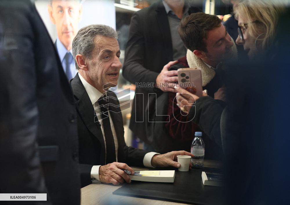 Nicolas Sarkozy at His First Book Signing for Le Journal D'un Prisonnier - Paris
