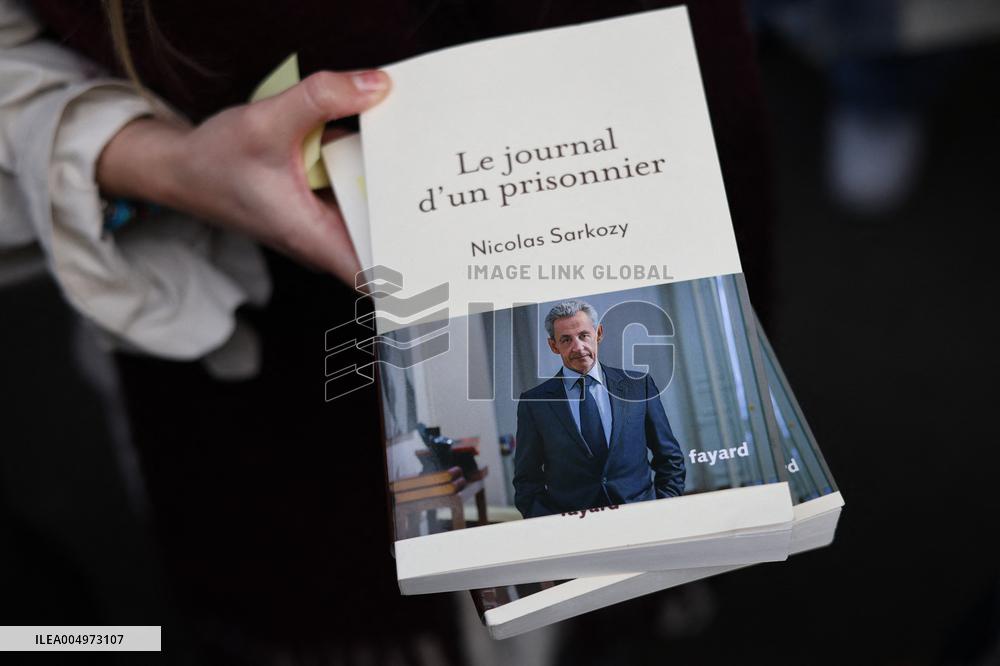 Nicolas Sarkozy at His First Book Signing for Le Journal D'un Prisonnier - Paris