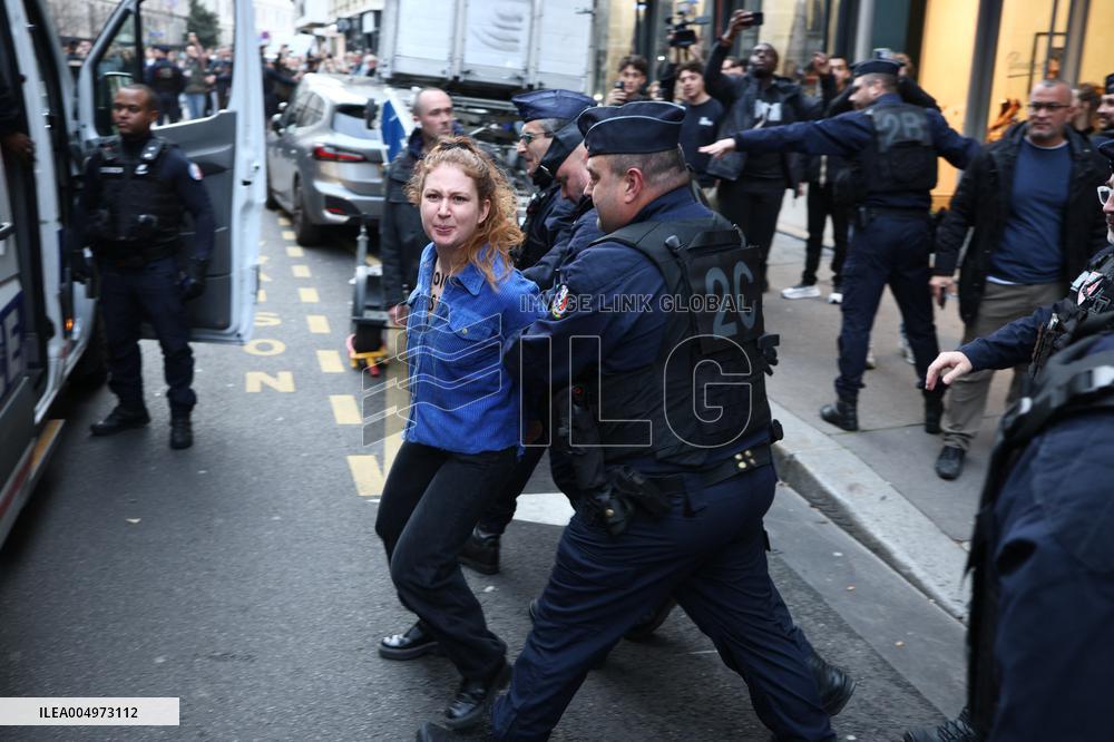 Nicolas Sarkozy at His First Book Signing for Le Journal D'un Prisonnier - Paris