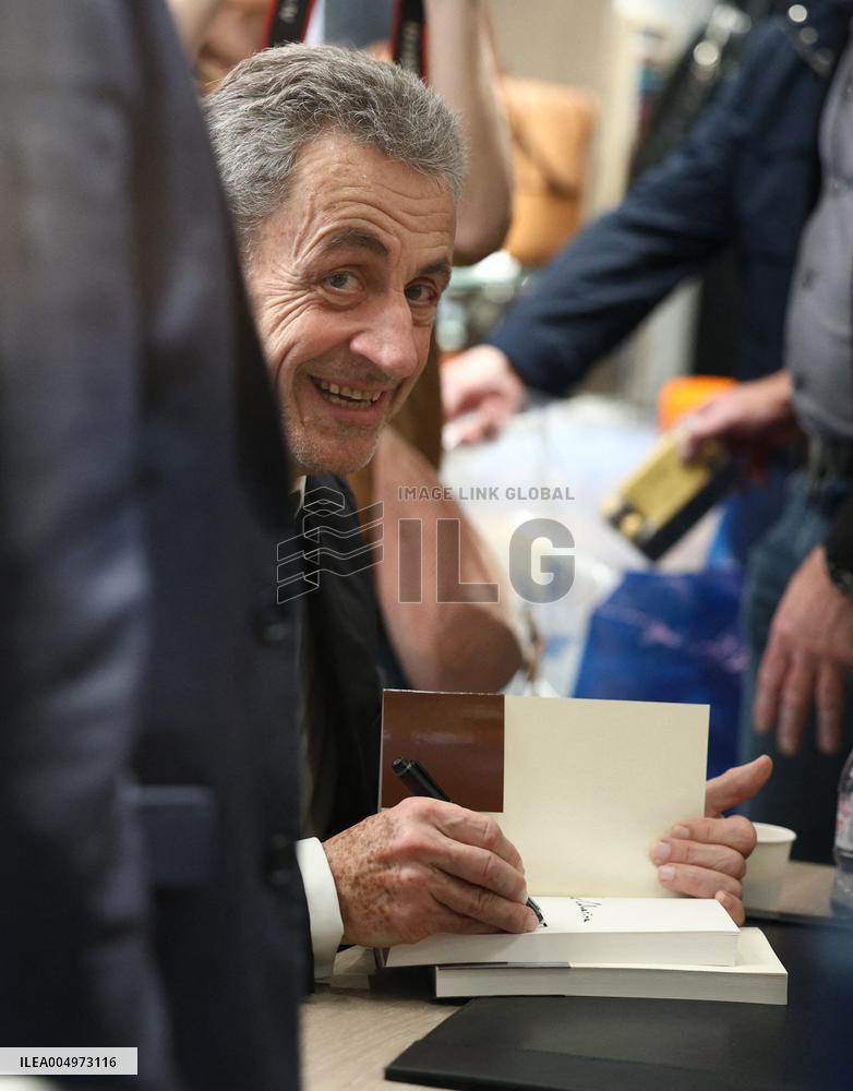 Nicolas Sarkozy at His First Book Signing for Le Journal D'un Prisonnier - Paris