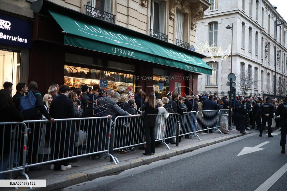 Nicolas Sarkozy at His First Book Signing for Le Journal D'un Prisonnier - Paris