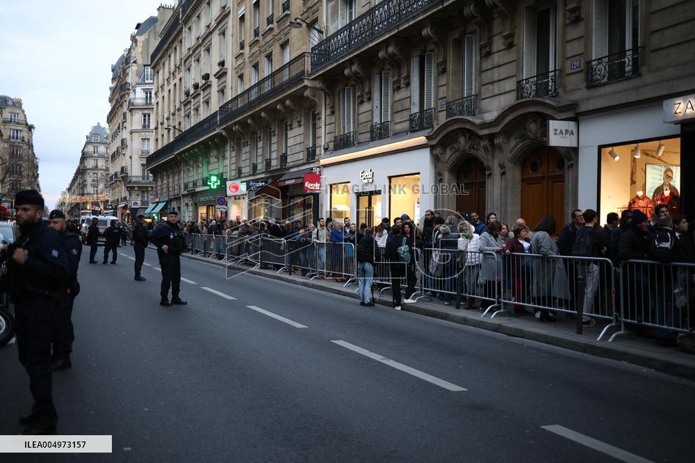 Nicolas Sarkozy at His First Book Signing for Le Journal D'un Prisonnier - Paris