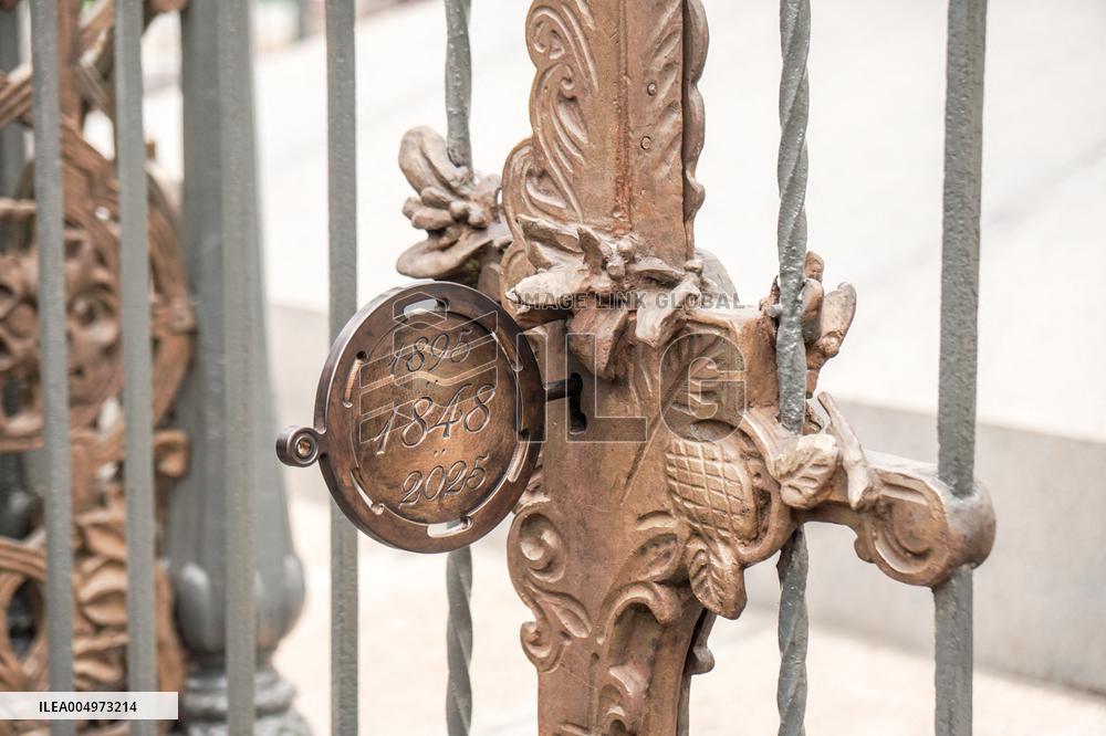 Piazza Del Duomo Monument Reopens in 5 Days - Milan