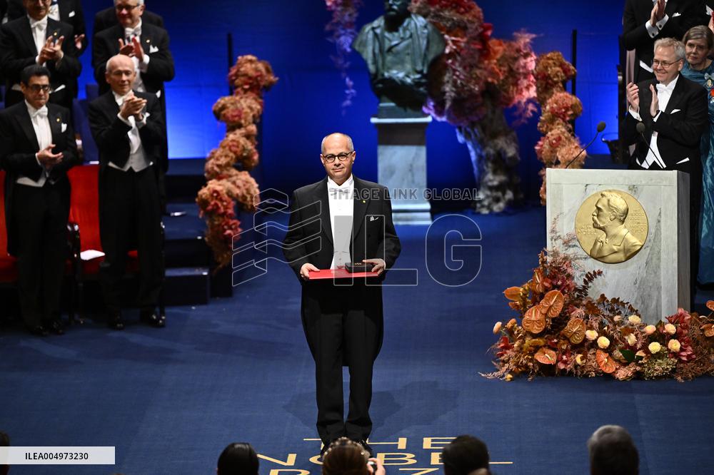 NOBEL 2025 PRIZE AWARD