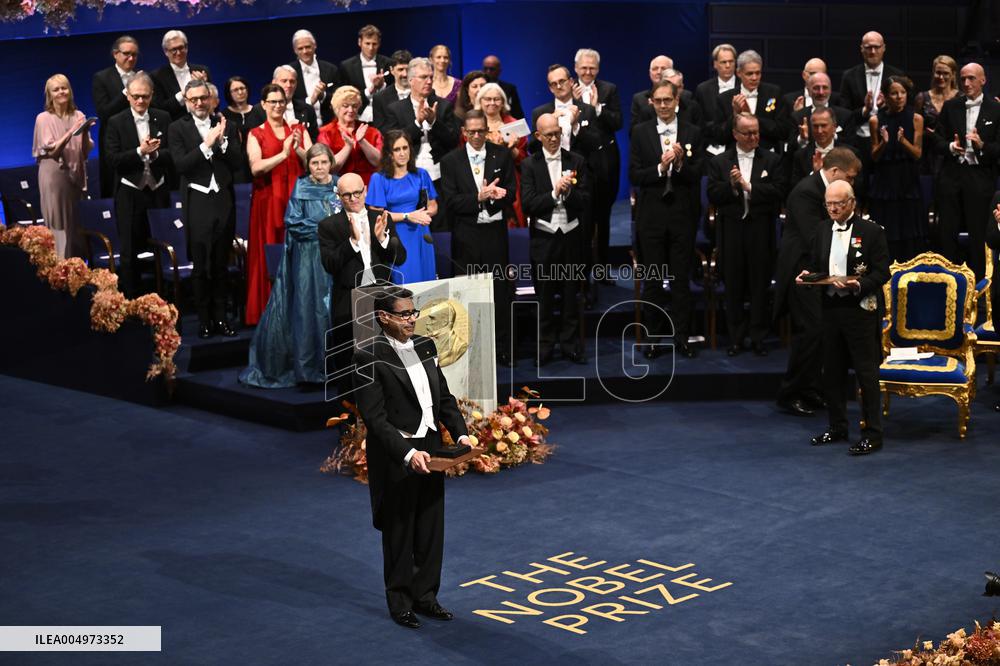 NOBEL 2025 PRIZE AWARD