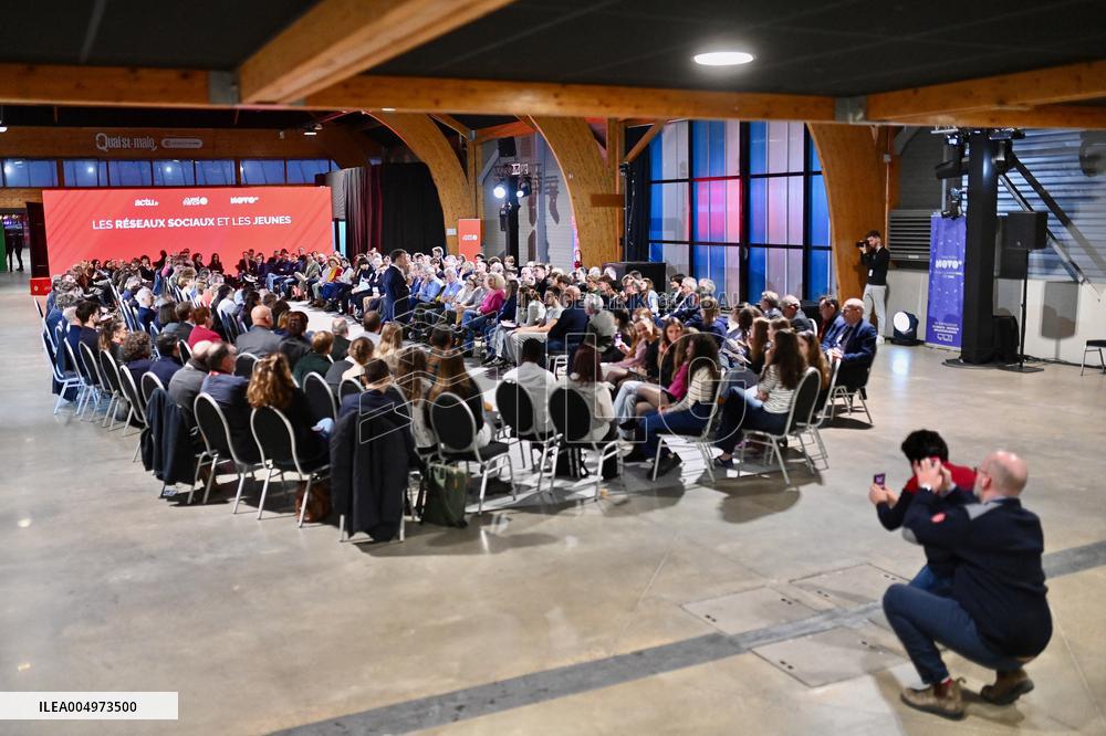 Macron Meets Readers of Ouest France Group - Saint-Malo